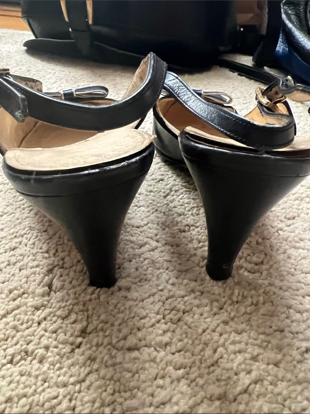 Salvatore Ferragamo Black and White Bow Slingback Heels - Picture 3 of 10